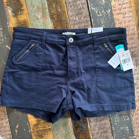 STS Blue Pants - 2/$40 NWT Navy Blue High Rise Zipper Pocket Shorts 14